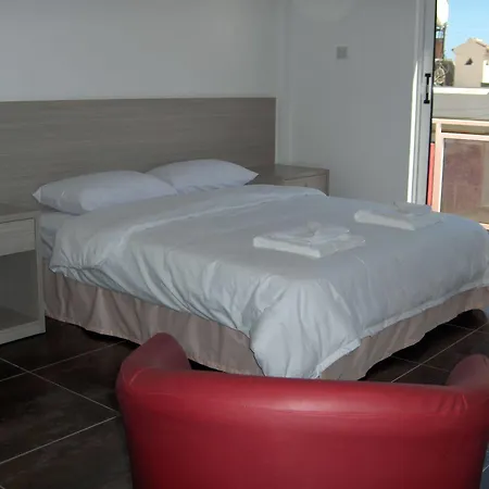 Napa Ace Tourist Апартаменты *